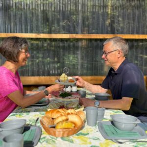 Alpaka-Yoga mit Frühstück am 17.07.26 um 9 Uhr